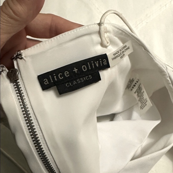 Alice + Olivia classics top white XS - Picture 4 of 5
